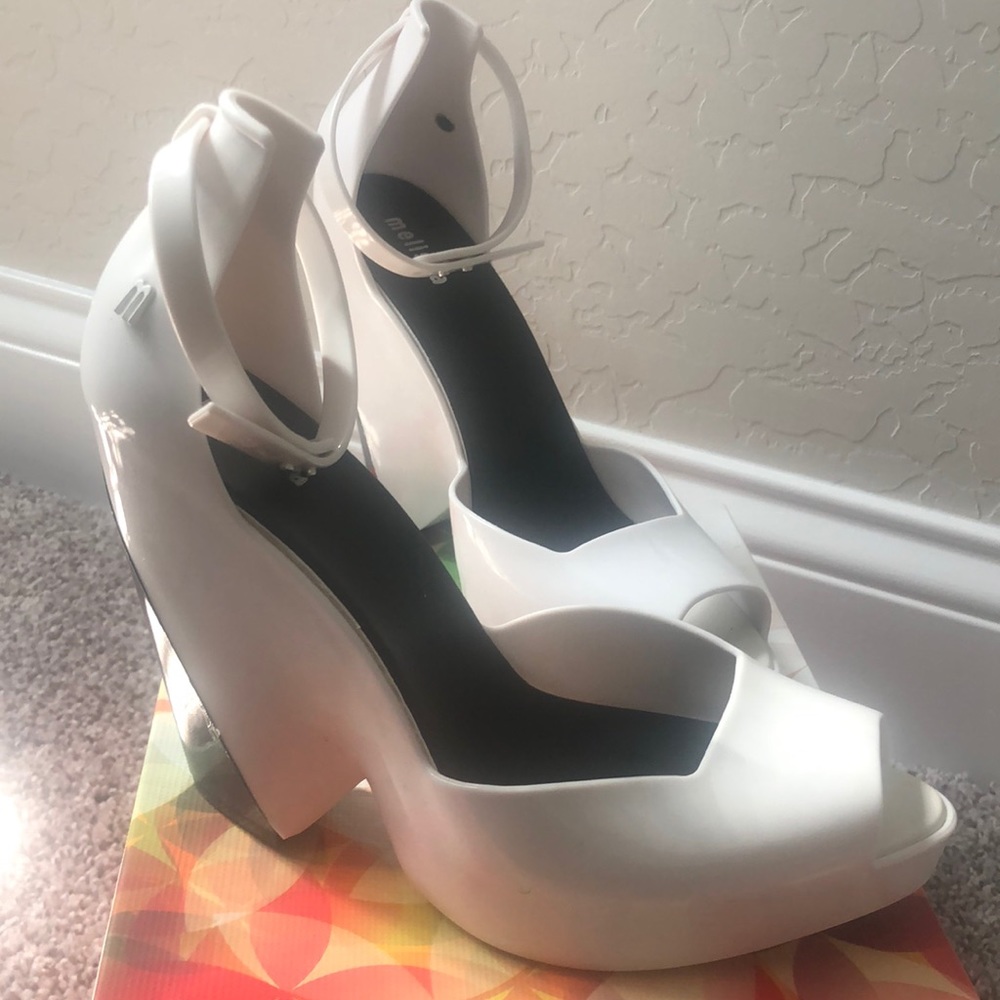 Melissa wedge shoe